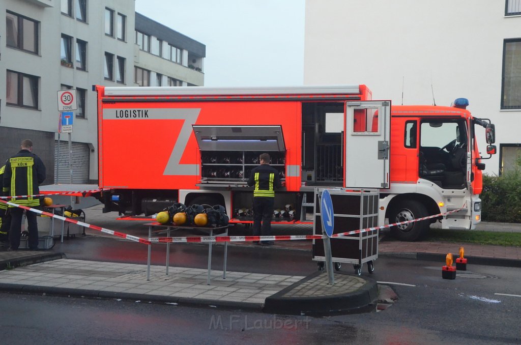 Feuer 2 Koeln Zollstock Gottesweg P121.JPG - Miklos Laubert